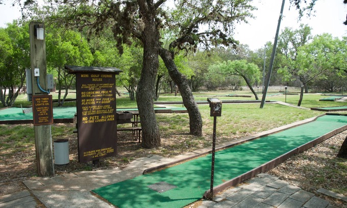 Lakehills Cabin | Medina Lake RV Campground