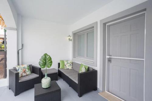 Vergel House | Mediterranean Breeze Beach House