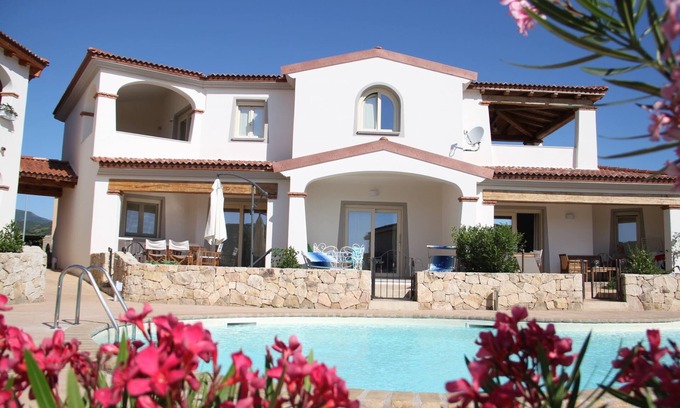 Limpiddu House | Mediterranean&sea Shell House