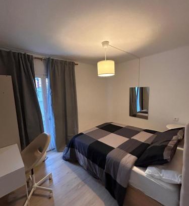 Pineda de Mar Apartment | Mediterraneo Euroviajeros Room