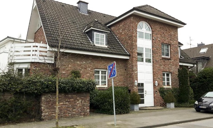 Buderich Apartment | Meerbusch Apartments - 20 Min Messe DUS