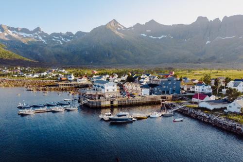 Mefjordvær Resort | Mefjord Brygge