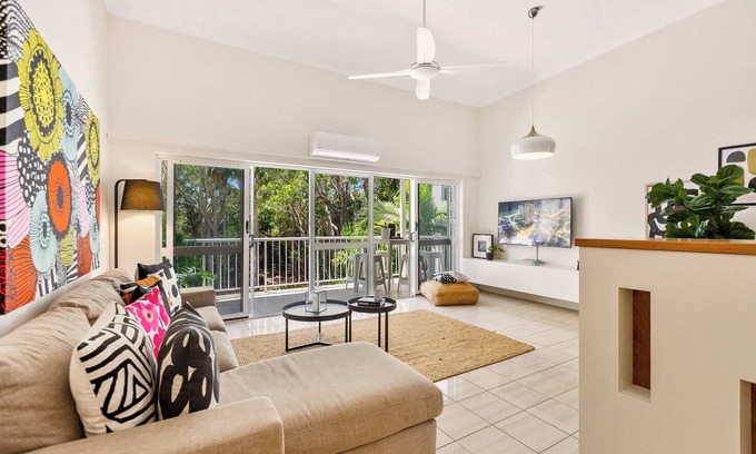 Yorkeys Knob Apartment | Melaleuca Beachfront - Beach, Pool, free parking