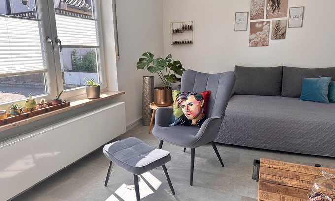 Burgsinn Apartment | Melanie's Apartment with Balcony and Wi-Fi