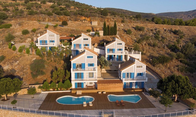 Galaxidi Villa | Meliti is a villa with a small garden with barbeque next to the sea