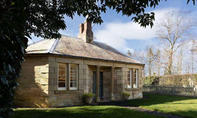Cornhill on Tweed Cottage | Melkington Lodge - a northumberland that sleeps 4 guests in 2 bedrooms