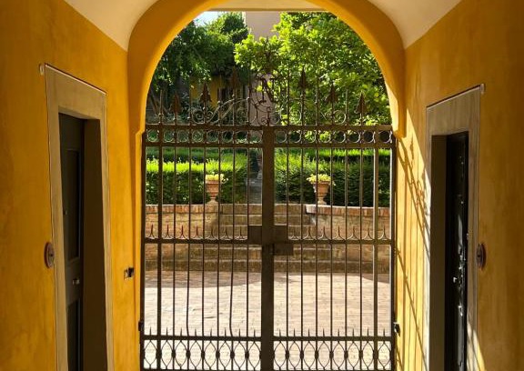 Historic Center Apartment | Melograno's house