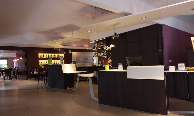 Luxeuil-les-Bains Hotel | Mercure Luxeuil les Bains Hexagone