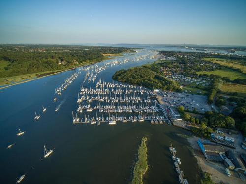 Hamble-le-Rice Resort | Mercury Yacht Harbour and Holiday Park