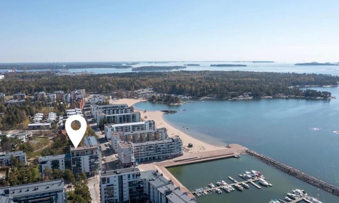 Itainen District Apartment | Meren läheisyydessä iso yksiö