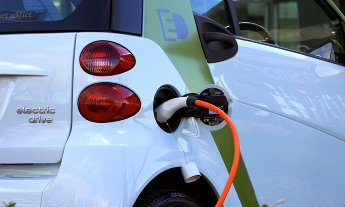 Portland Bed & Breakfast | MERLOT SUNSET - FREE Electric Vehicle Charging with every Reservation
