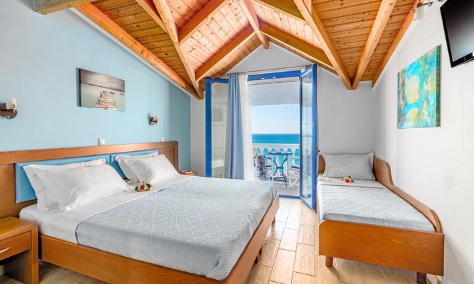Lygia Hotel | Mesogeios 2000