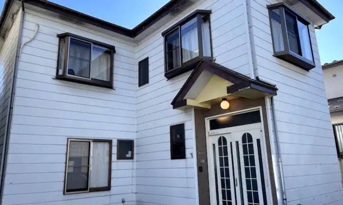 Fujiyoshida House | MeTeL ] You can see the magnificent Fuji from the window. Renovated first-class rental accommodations