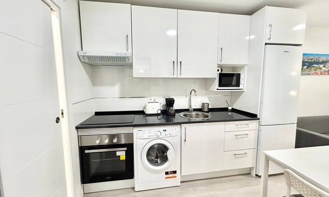 Prosperidad Apartment | Metro Avenida de América 09