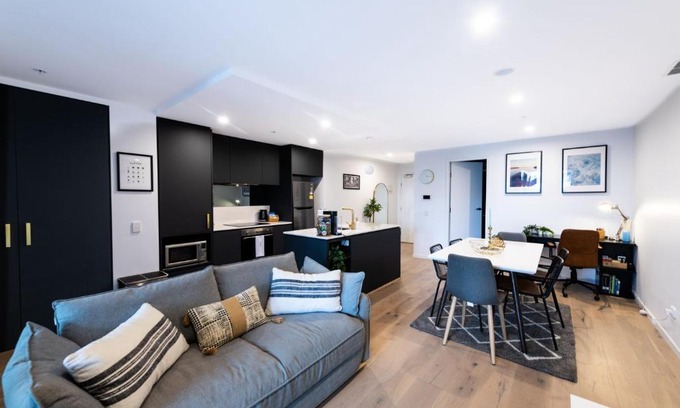 Reid Apartment | Metropol 812