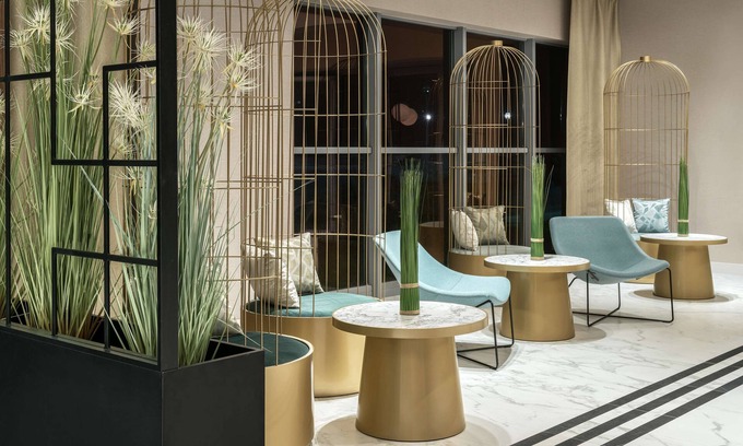 Borek Fałecki Zachod Hotel | Metropolo by Golden Tulip