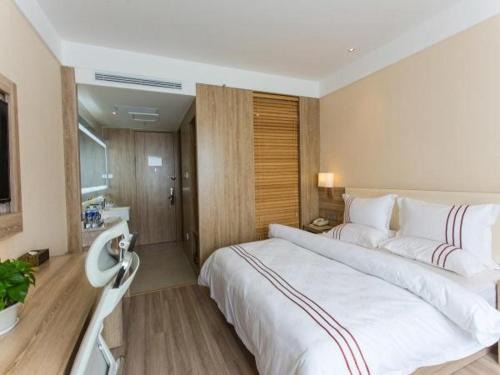 Changfeng Street Hotel | Metropolo, Taiyuan, Taiyuan Changfeng Street Subway Station