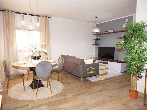 Yaounde Apartment | Meublé chic à Ahala avec groupe électrogène