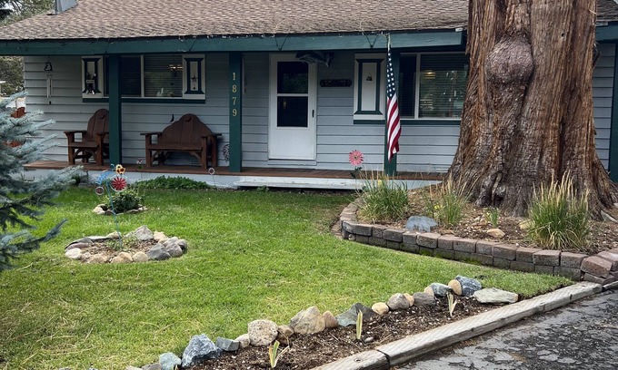 Tahoe Paradise House | Meyers Getaway - 5 month ski lease w/hot tub, fenced yard