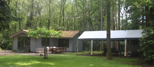 Brasschaat House | Mezenhof