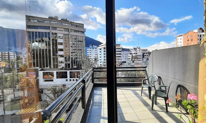 La Colina Apartment | MH Executive Suite with terrace - 2 double beds - city view