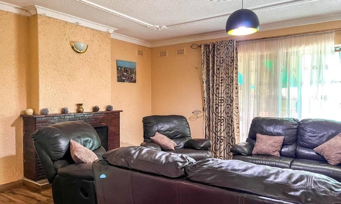 Gweru House | Micasa 5 Bedroomed BnB Gweru