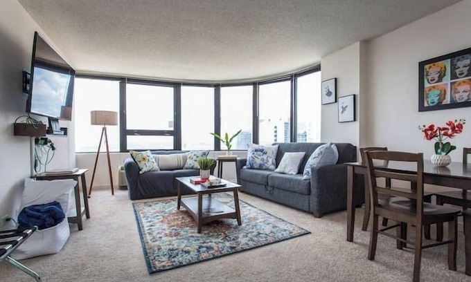South Loop Condo | MICH AVE Downtown, Grant Park, Museums #25 2bd/2ba