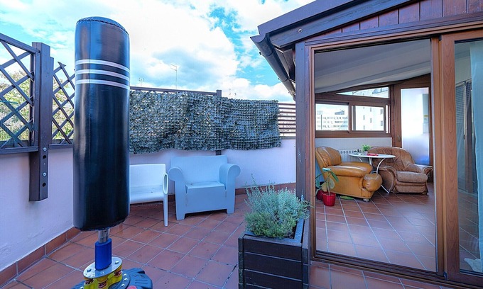 Arezzo Apartment | Michelangelo's Shelter