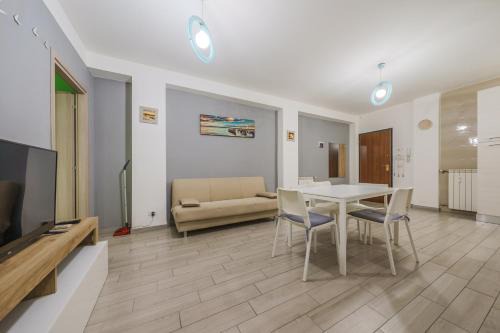 Cinisello Balsamo Apartment | Michele Flat - Parcheggio - 10 min da Milano Centro