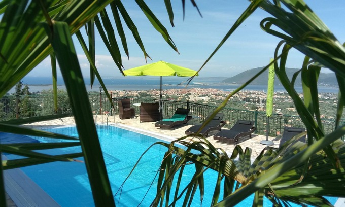 Apolpaina Apartment | Micro Lemoni 55 m² 2x terraces sea view /city view WiFi air conditioning 2x WC´s NEW pool