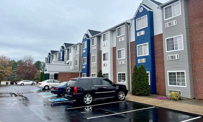 Georgetown Hotel | Microtel Inn by Wyndham Georgetown