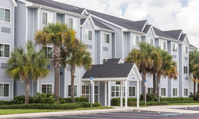 Spring Hill Hotel | Microtel Inn & Suites by Wyndham Spring Hill/Weeki Wachee