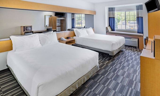 Plattsburgh Hotel | Microtel Inn & Suites by Wyndham Plattsburgh