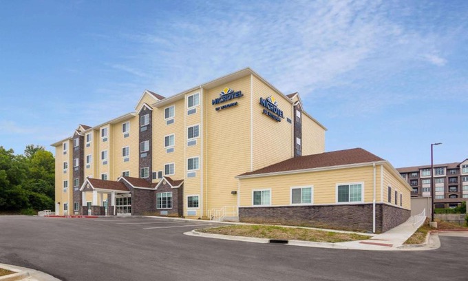 Liberty Hotel | Microtel Inn & Suites by Wyndham Liberty NE Kansas City Area
