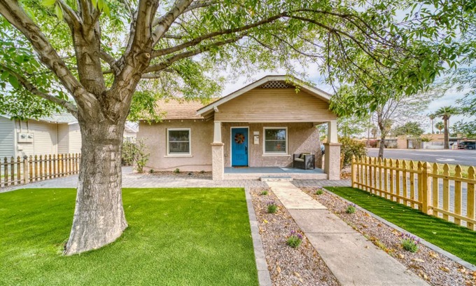Mesa House | Mid century Historic downtown Mesa