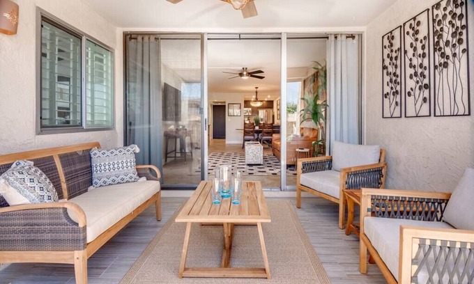 Casa Granada East Townhouses Condo | Mid-Century Maya I Old Town Scottsdale