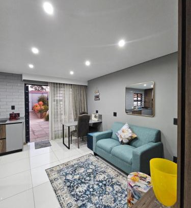 Merrivale Apartment | Midlands Guest House