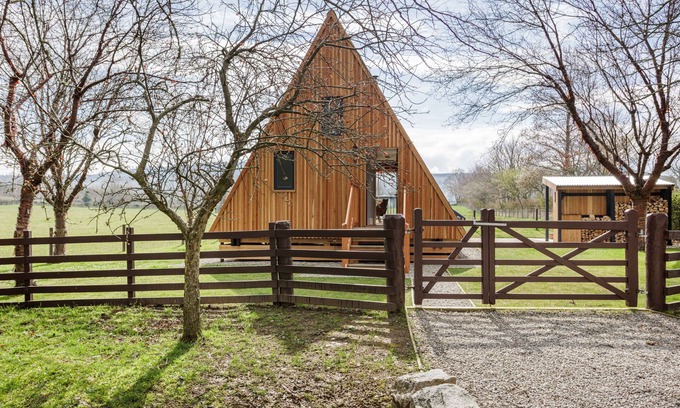 Huntly Cabin | Midpark is a chic A-Frame nestled in the romantic scenery of the Deveron valley. Relax and feel refr