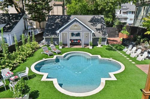 Midtown House | Midtown 6bed 5bath w pool and sauna