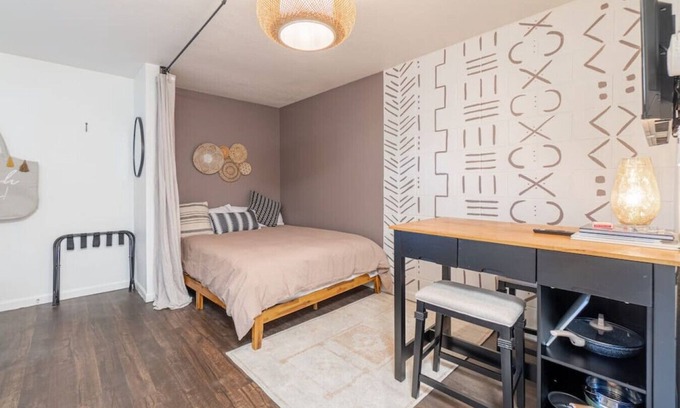 Midtown Apartment | Midtown Getaway: Trendy Studio Heart of Reno