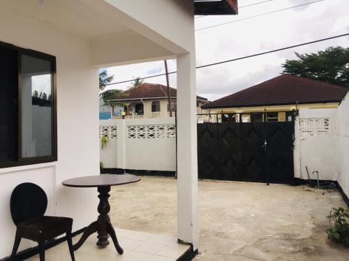 Mikocheni House | Mikocheni Home stay