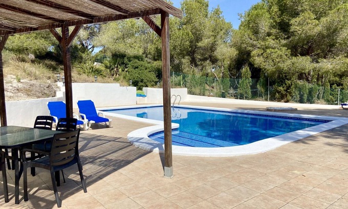 Pilar de la Horadada Villa | Mil Palmeras Detached Villa with large Private Pool 10 minute walk to the Beach