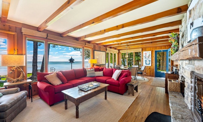 Jacksonport House | Miles of Sand Beach! -Fall '25 Dates Still Avail - - Book Now for 2026!