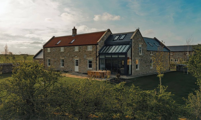 Beadnell Cottage | MILL FARM HOUSE, pet friendly, luxury holiday cottage in Beadnell