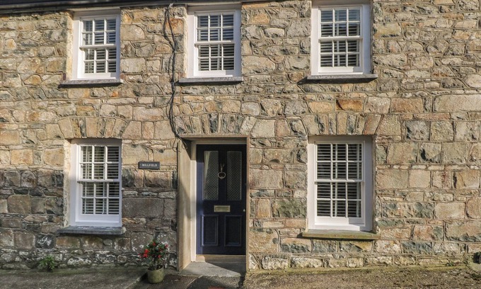Newport Cottage | MILLFIELD, family friendly, with open fire in Newport, Pembrokeshire