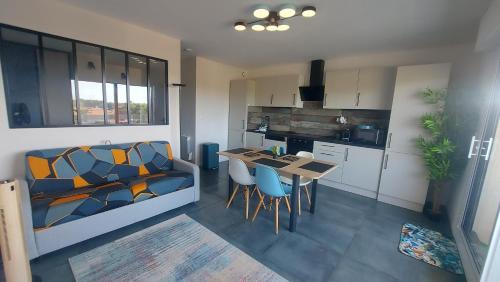 Mimizan-Plage Apartment | Mimizan Plage - Grand Studio 3 étoiles - 1 à 4 pers - Tout confort - 6 mn à pieds de la plage