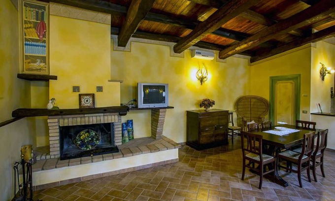 Crocemaroggia Other | Mimosa Apartment in Farmhouse with garden and pool