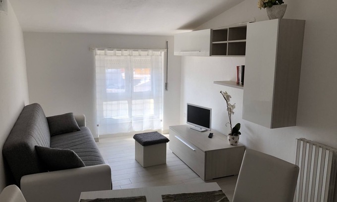 Nuoro Apartment | Mini Appartamento Completo di Tutti i Servizi IUN R7265