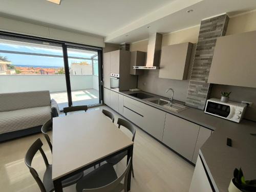 Loano Apartment | Mini Condominio Privato