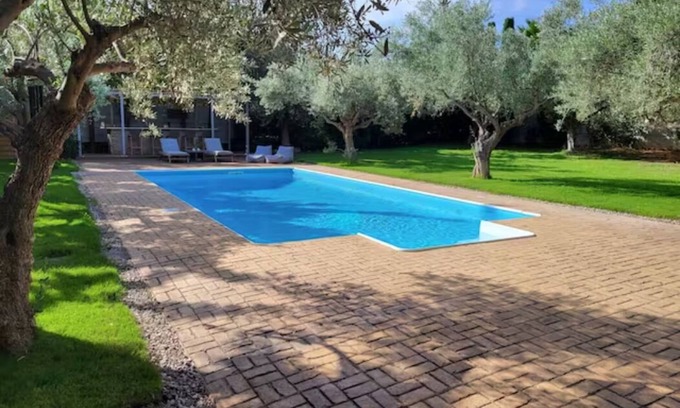 Vari House | Minimal house with pool and large garden at Varkiza. 5 minutes from the beach!